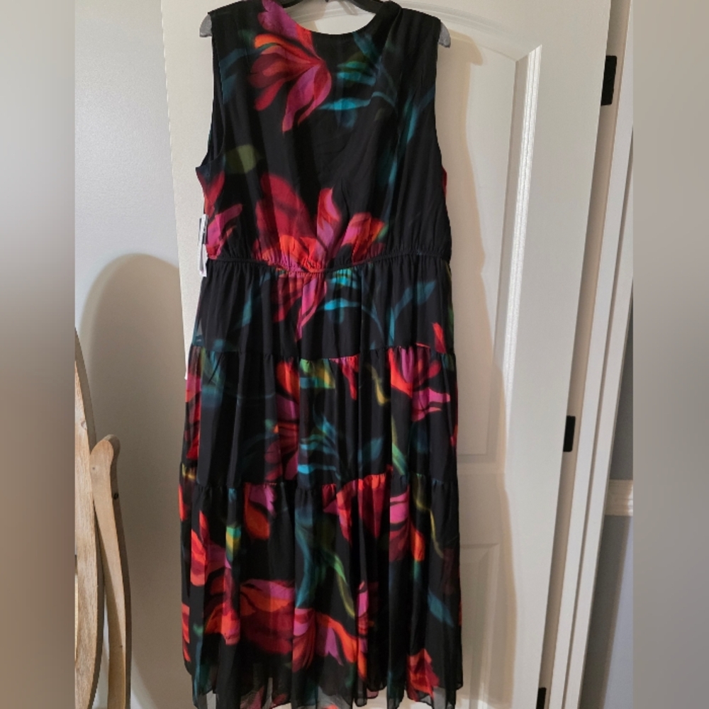 Robbie Bee Black and Red Floral Maxi Dress NWT - Picture 7 of 7